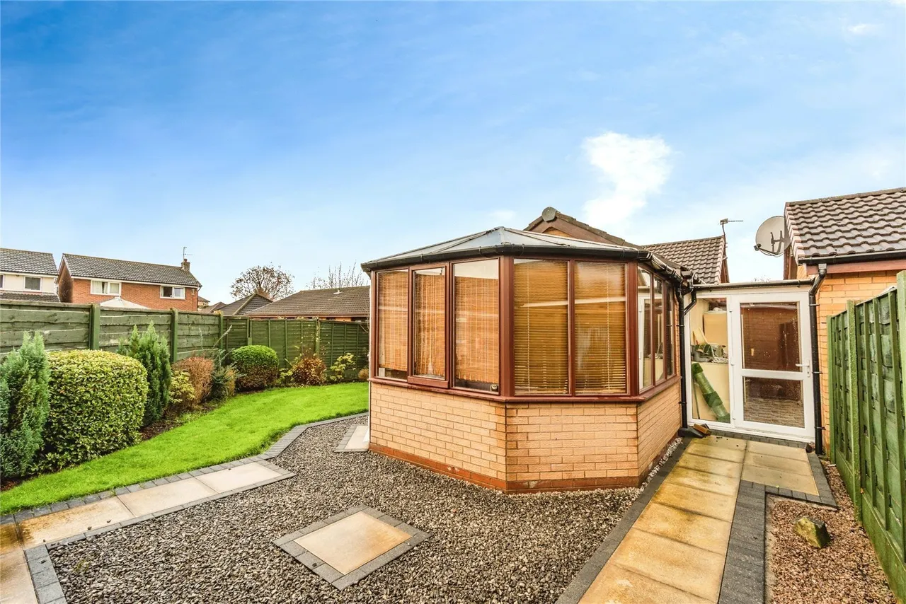 Adam Close, Cheadle Hulme, Cheadle, Greater Manchester, SK8, photo 12