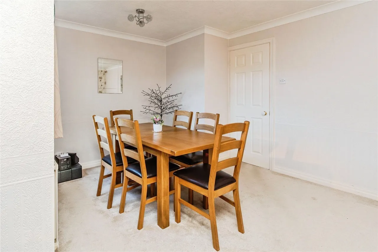 Adam Close, Cheadle Hulme, Cheadle, Greater Manchester, SK8, photo 4