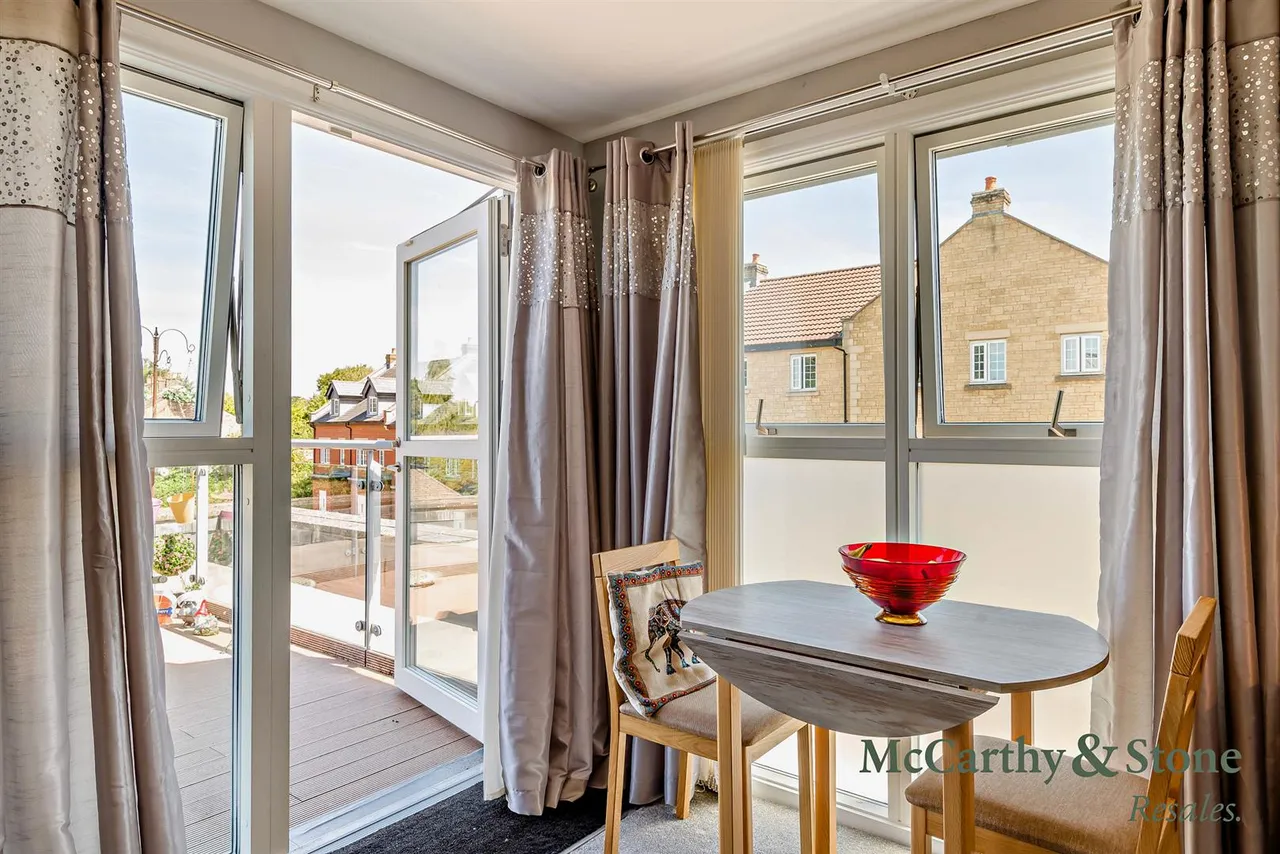 Westmead Lane, Chippenham, SN15, photo 3