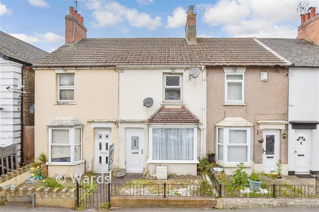 3 bed house for sale, Malling Road, Snodland, ME6