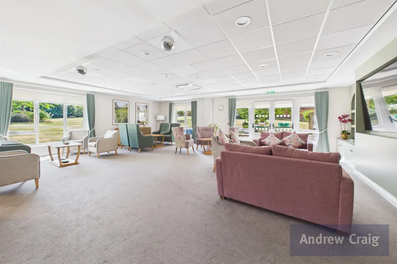 Dovecote Meadow, Ford Estate, SR4, photo 13