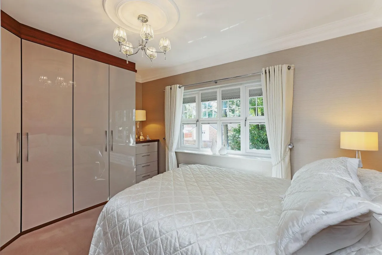High Street, Thurnscoe, S63, photo 24