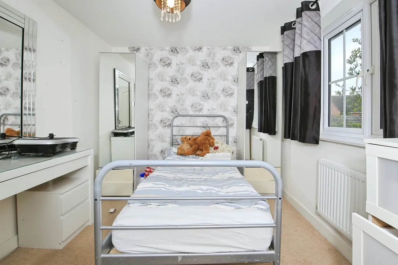 Redshank Way, Hampton Vale, Peterborough, photo 12