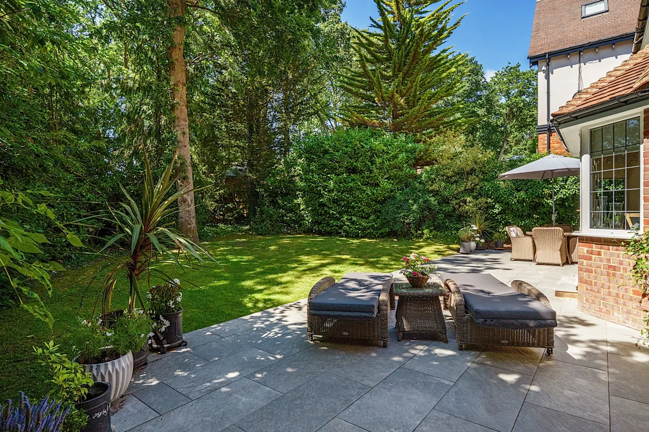 Fulmer Drive, Gerrards Cross, SL9, photo 49