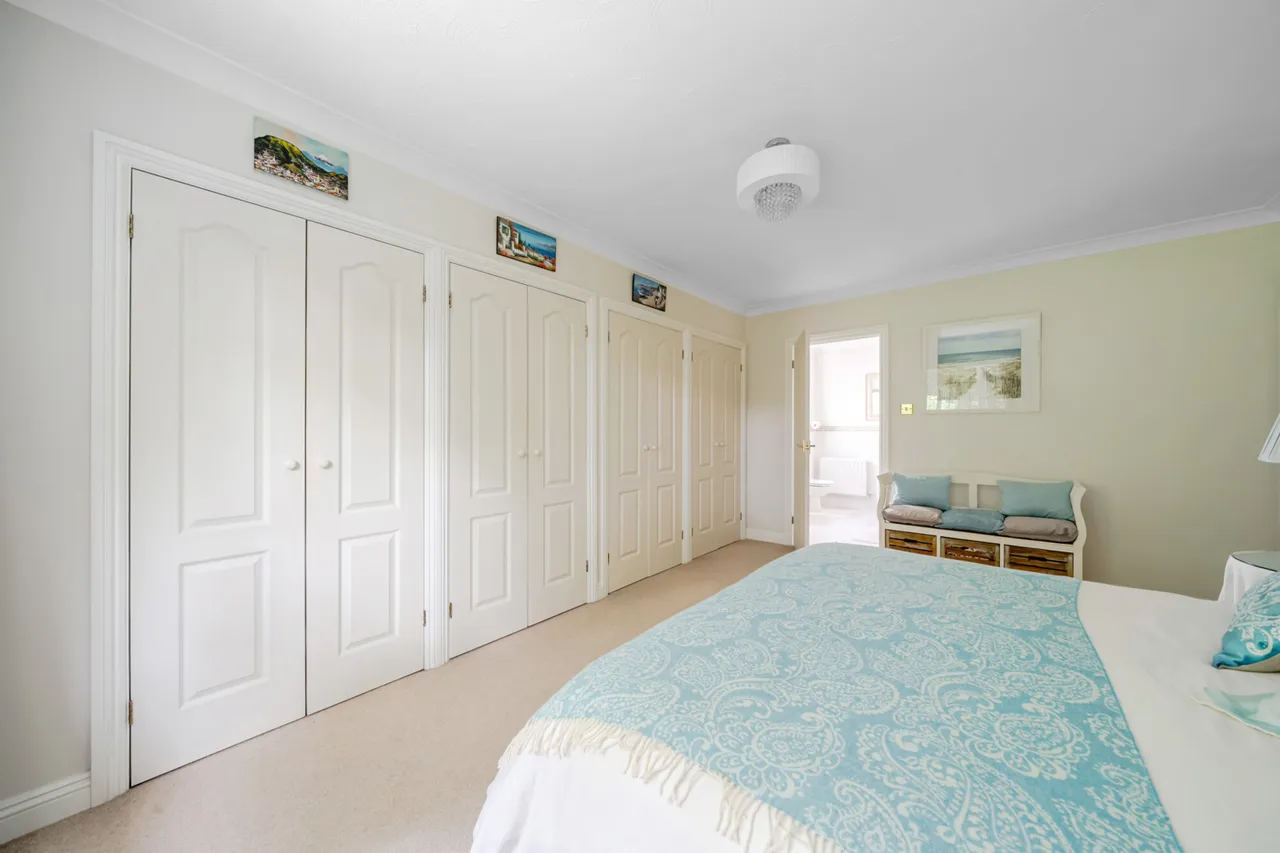 Fulmer Drive, Gerrards Cross, SL9, photo 23