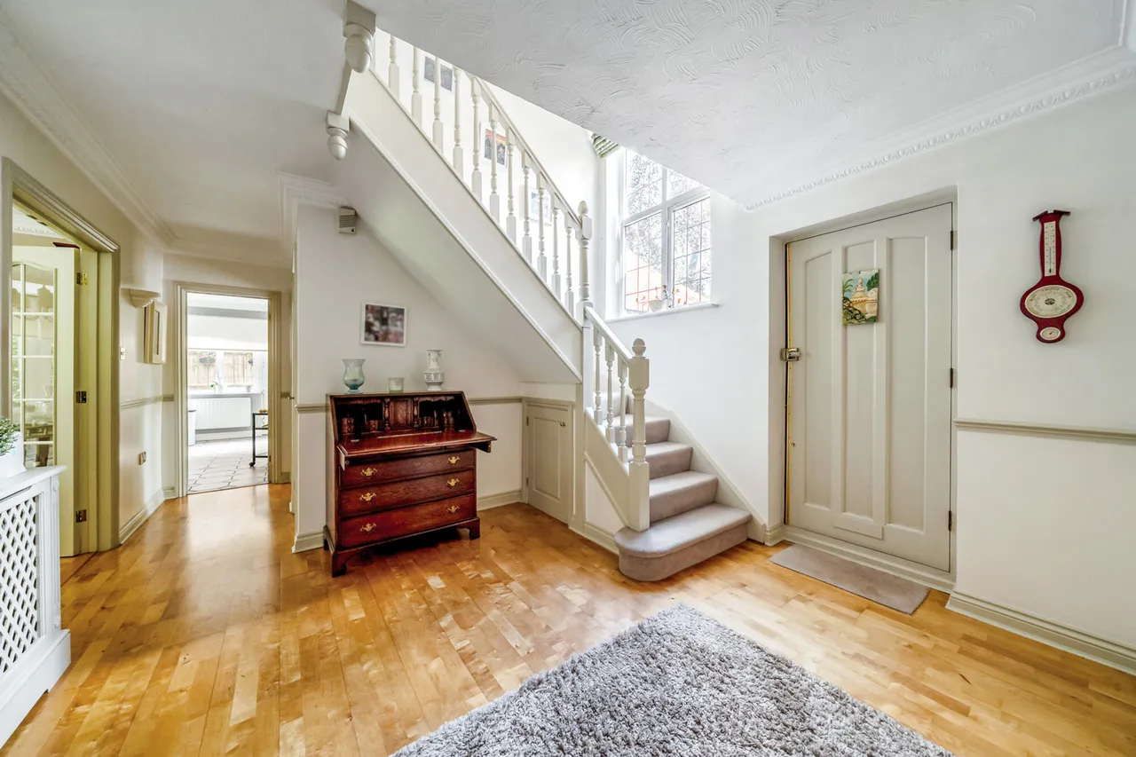 Fulmer Drive, Gerrards Cross, SL9, photo 39
