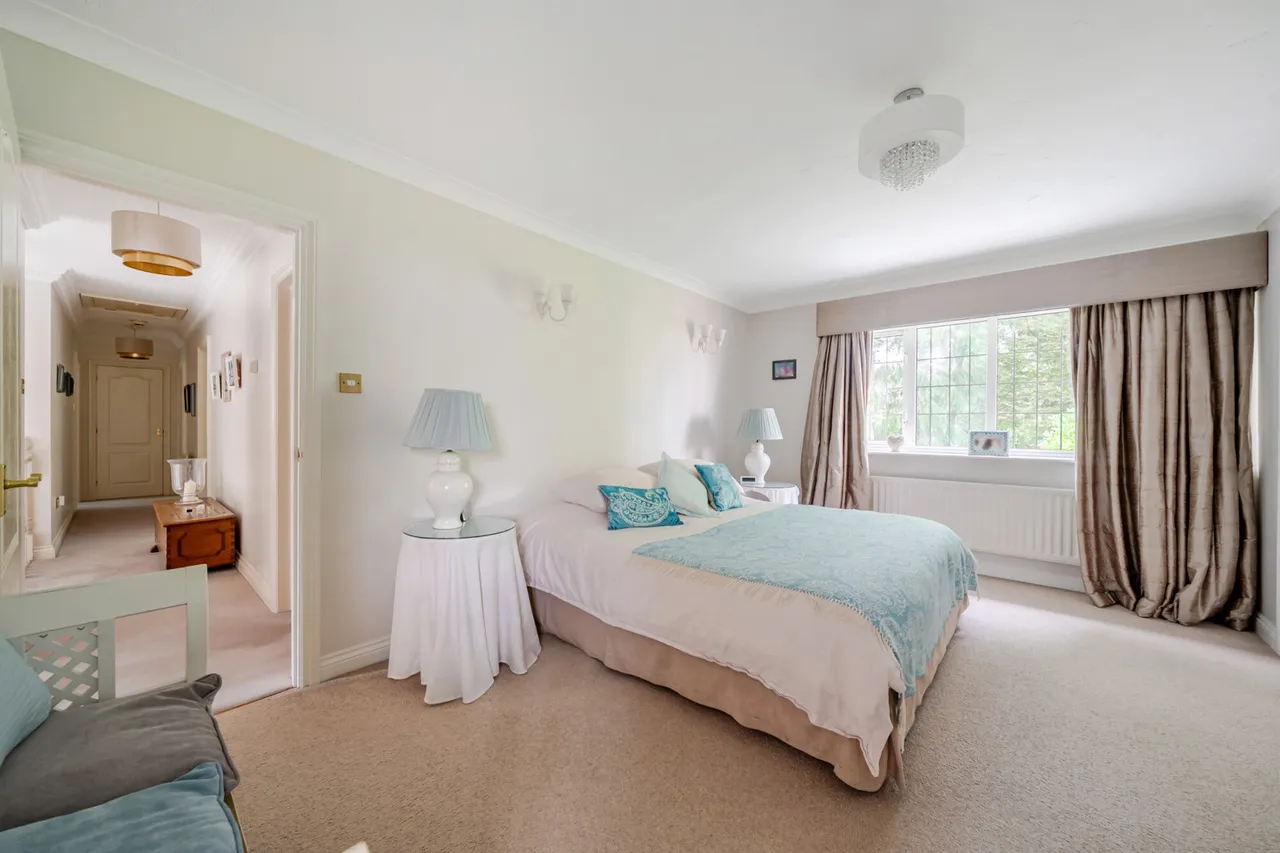 Fulmer Drive, Gerrards Cross, SL9, photo 24