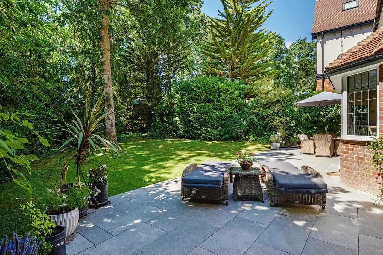 Fulmer Drive, Gerrards Cross, SL9, photo 11