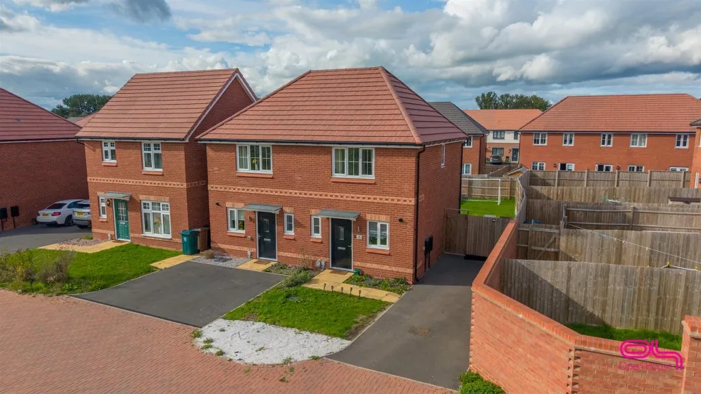 2 bed house for sale, Milford Street, Drakelow, DE15