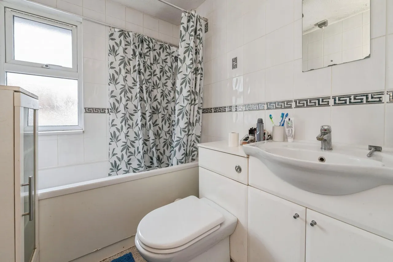 Amersham Avenue, Basildon, SS16, photo 13