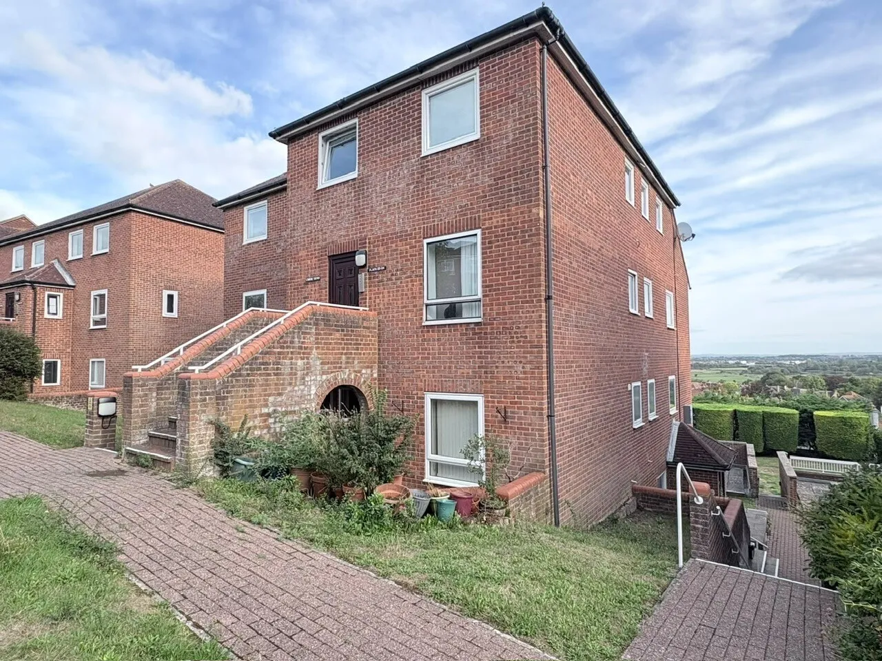 Carew Road, EASTBOURNE, photo 2