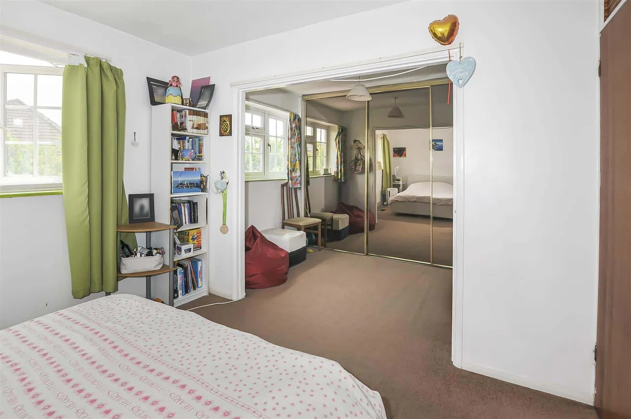 Eton Close, Datchet, Slough, SL3 9BE, photo 7