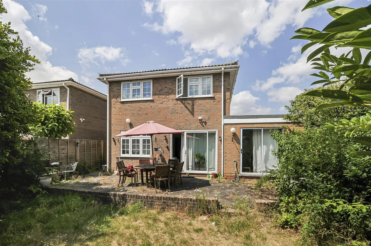 Eton Close, Datchet, Slough, SL3 9BE, photo 12