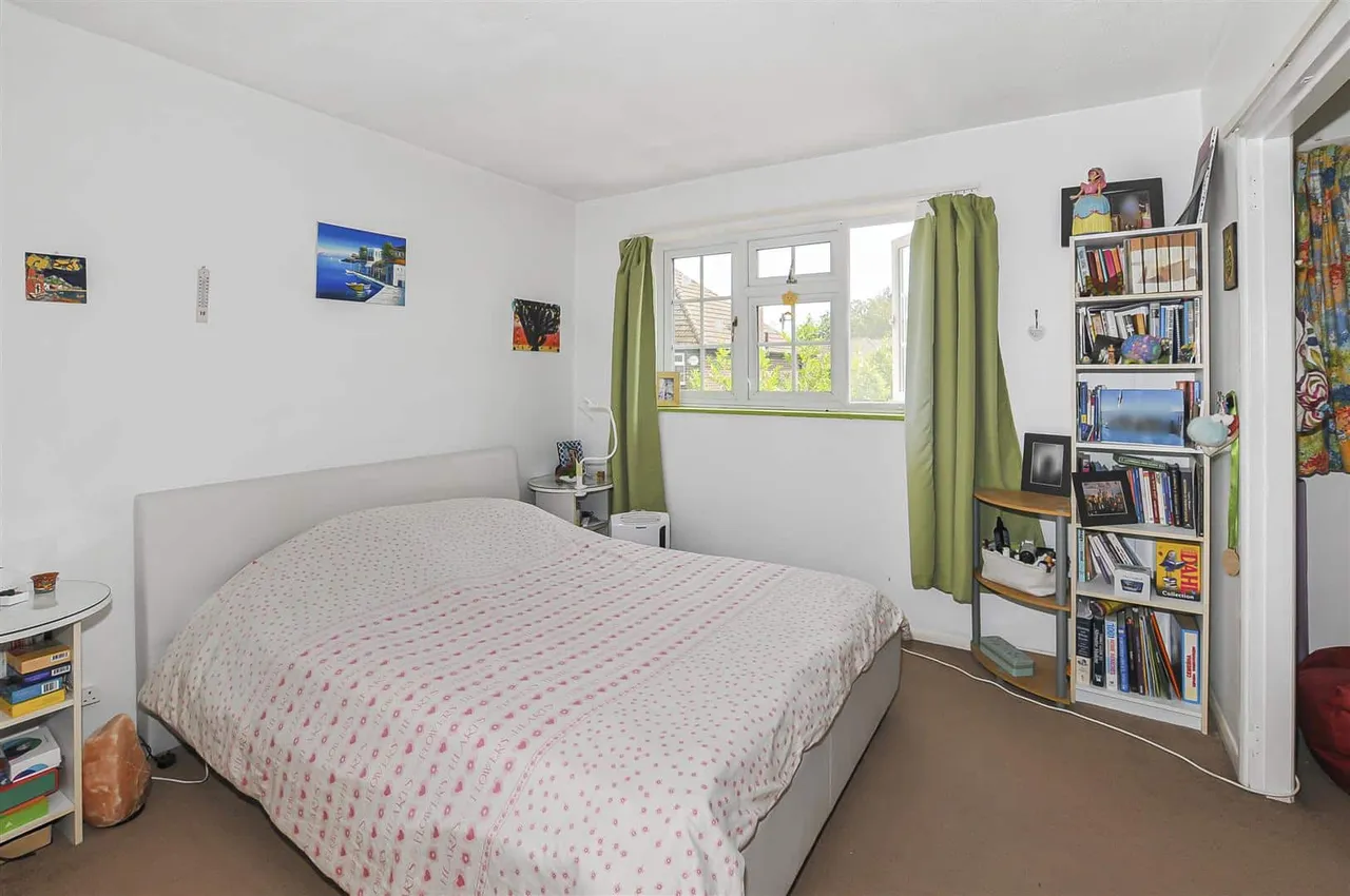 Eton Close, Datchet, Slough, SL3 9BE, photo 6