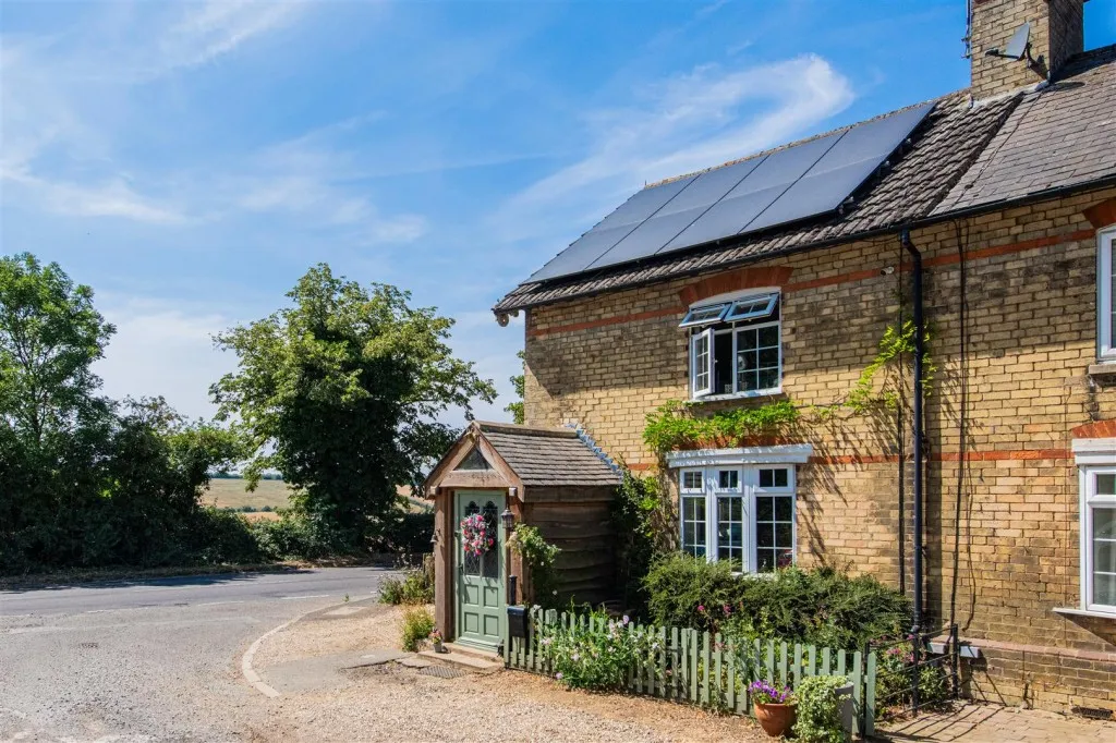 2 bed house for sale, Church Lane, Dingley