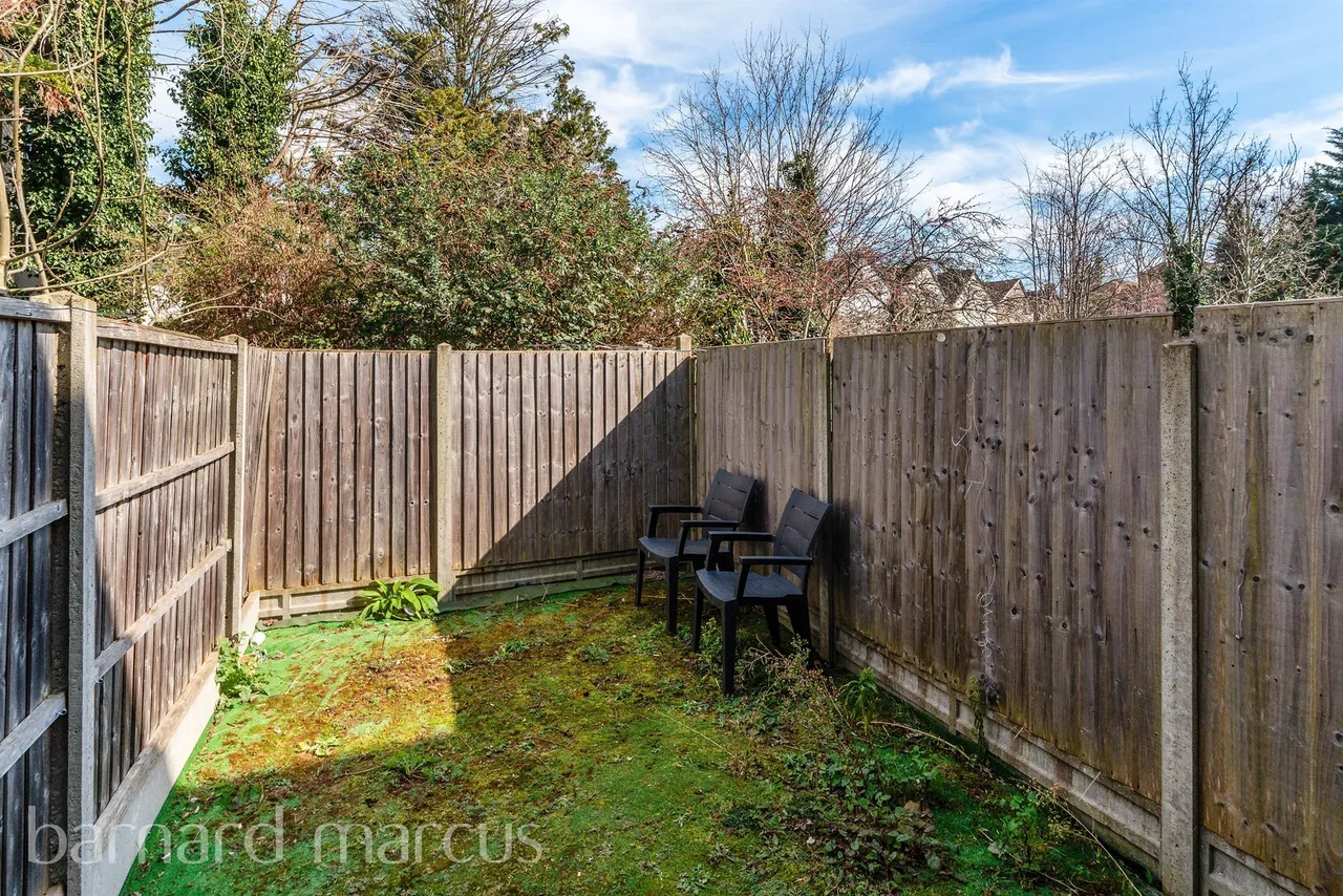 Whitworth Road, London, SE25, photo 4