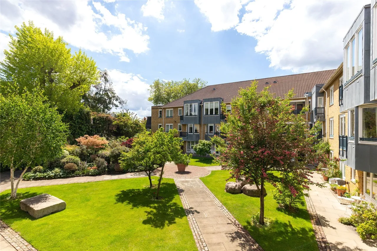 1 bed flat for sale, Milmans Street, Chelsea, SW10