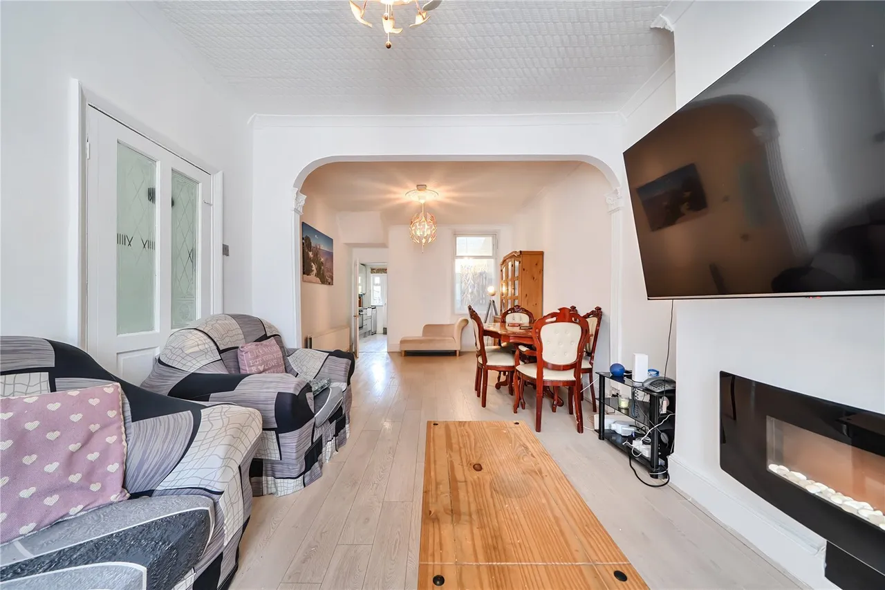 Buckingham Road, Ilford, IG1, photo 5