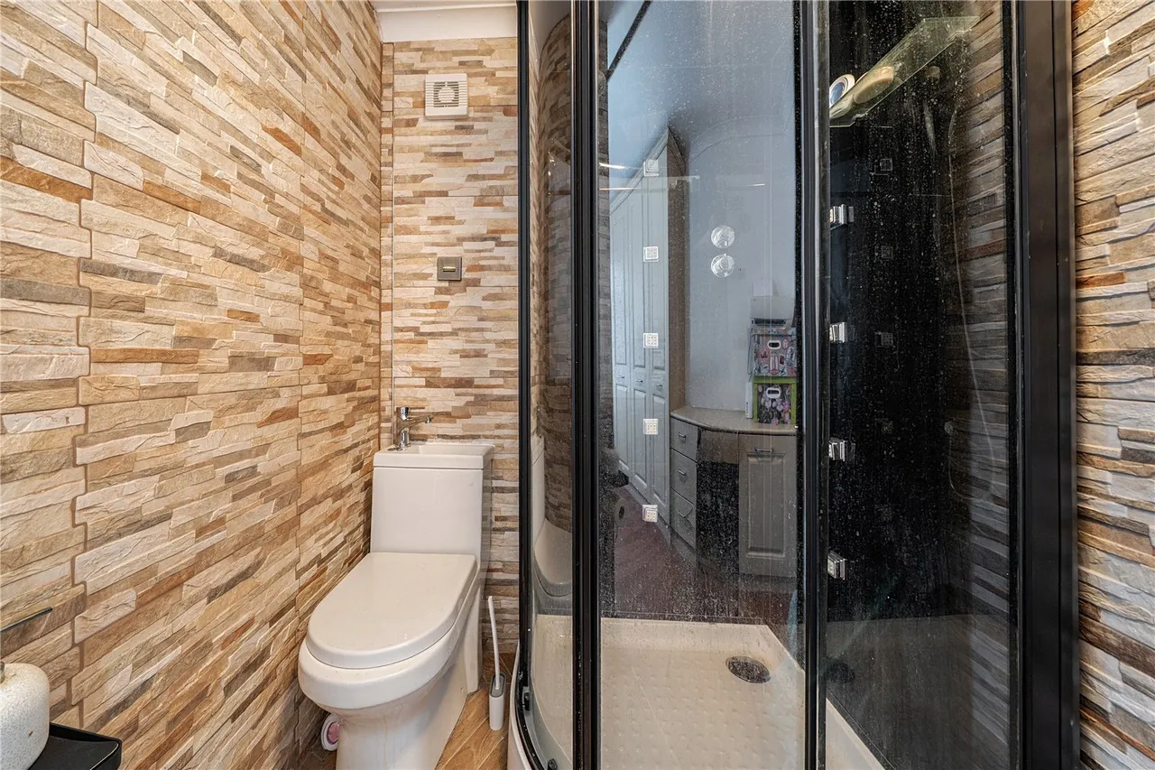 Buckingham Road, Ilford, IG1, photo 20