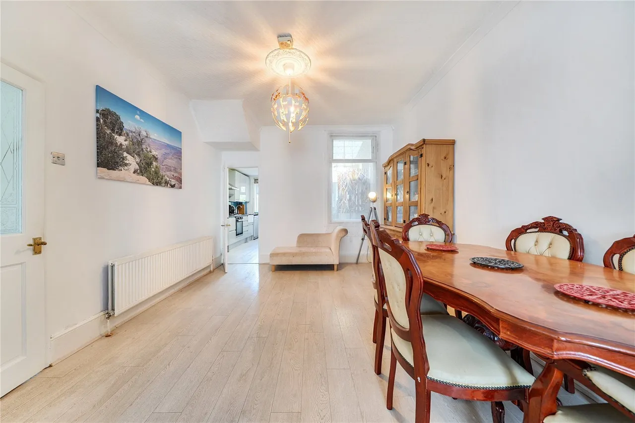 Buckingham Road, Ilford, IG1, photo 3