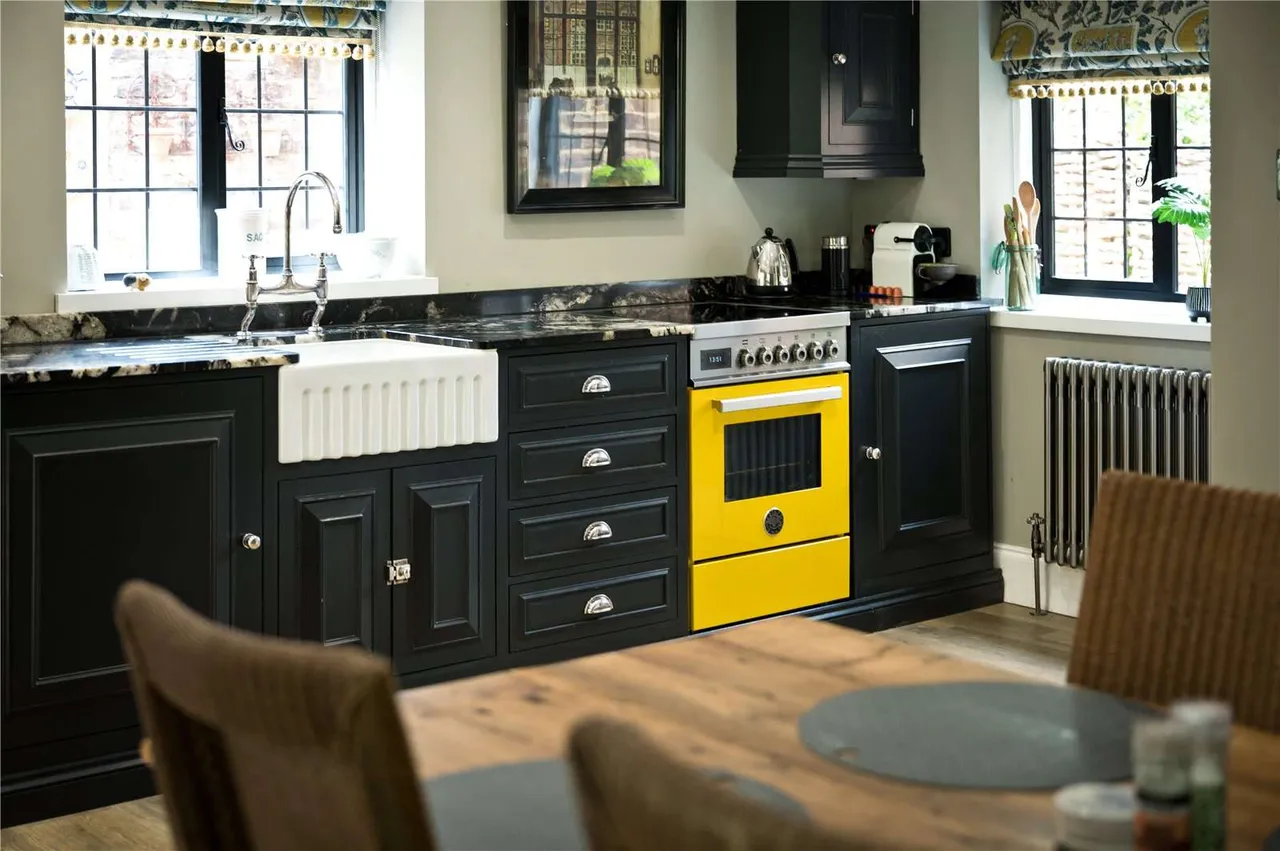 Clive Road, Esher, Surrey, KT10 8PS, photo 9