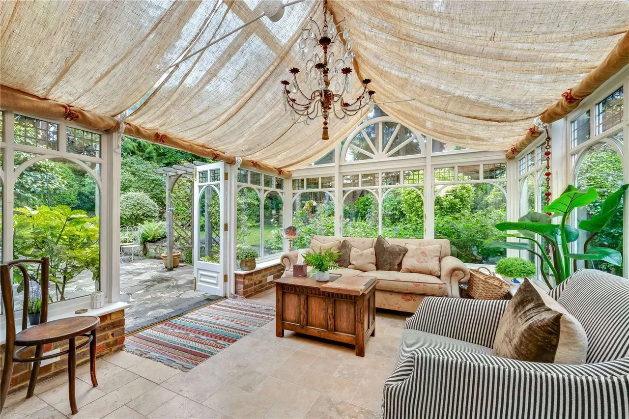 Clive Road, Esher, Surrey, KT10 8PS, photo 11