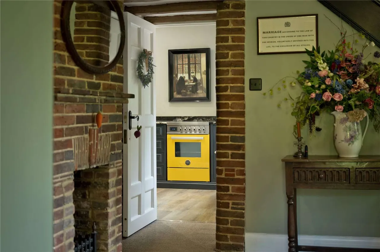 Clive Road, Esher, Surrey, KT10 8PS, photo 6