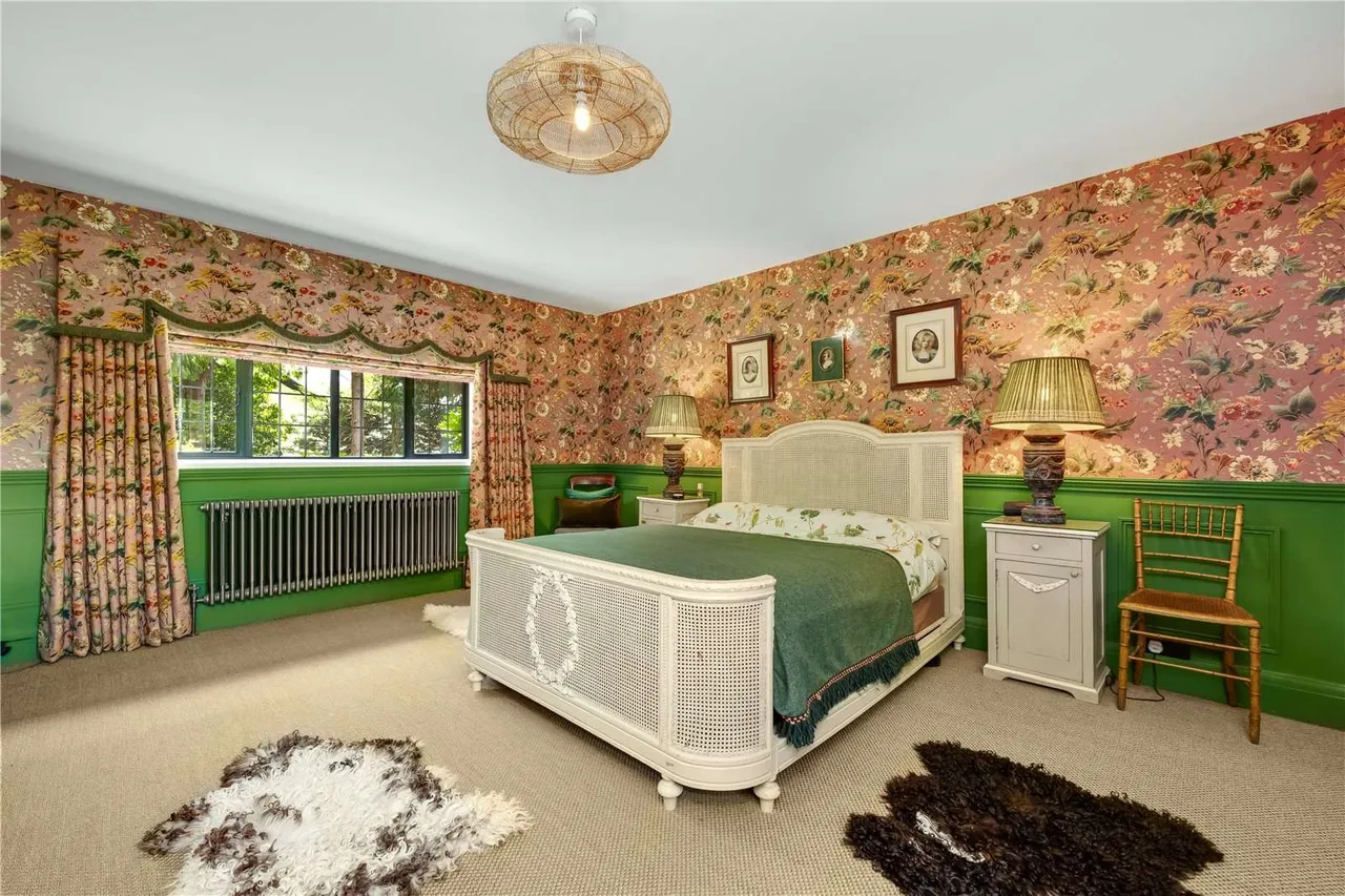 Clive Road, Esher, Surrey, KT10 8PS, photo 12