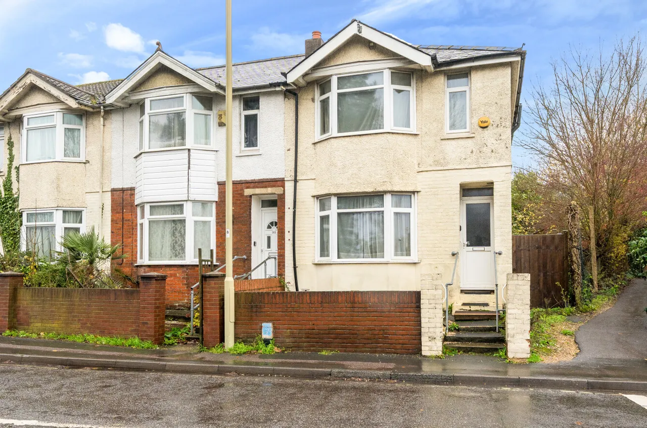 3 bed house for sale, Junction Road, Totton, SO40