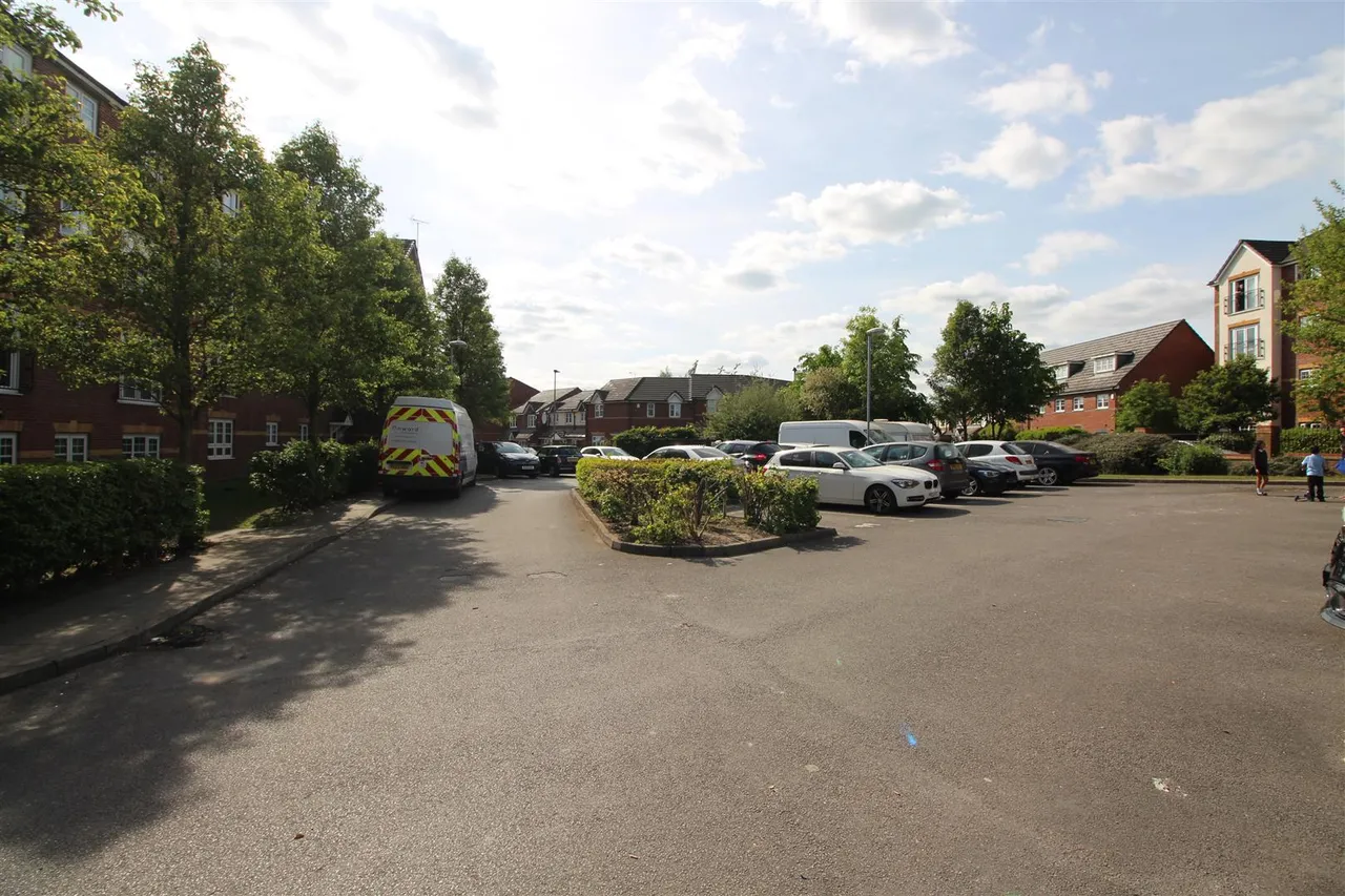 4 Larch Gardens, Manchester, M8 8BJ, photo 13