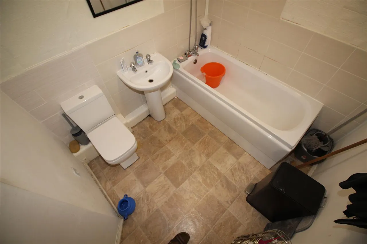 4 Larch Gardens, Manchester, M8 8BJ, photo 8