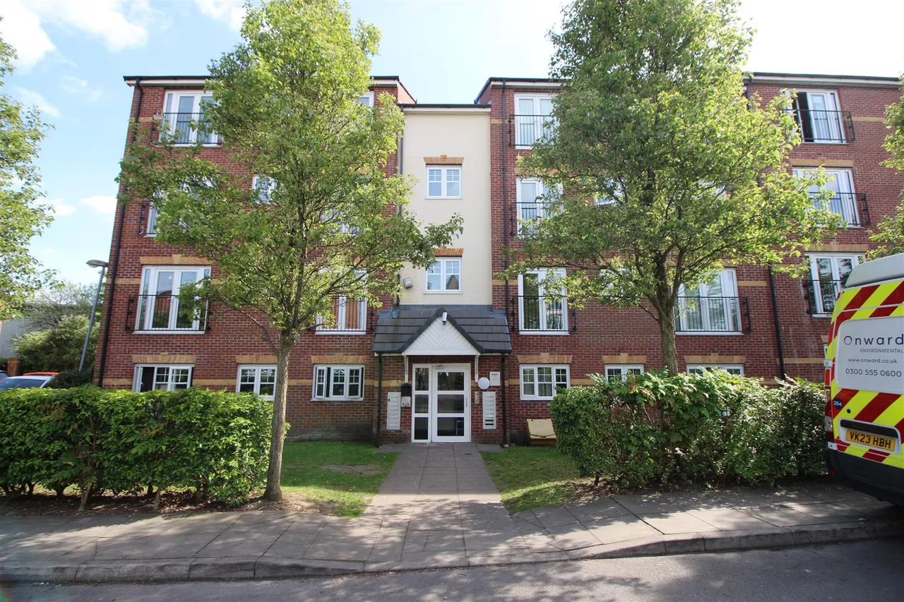 4 Larch Gardens, Manchester, M8 8BJ, photo 11