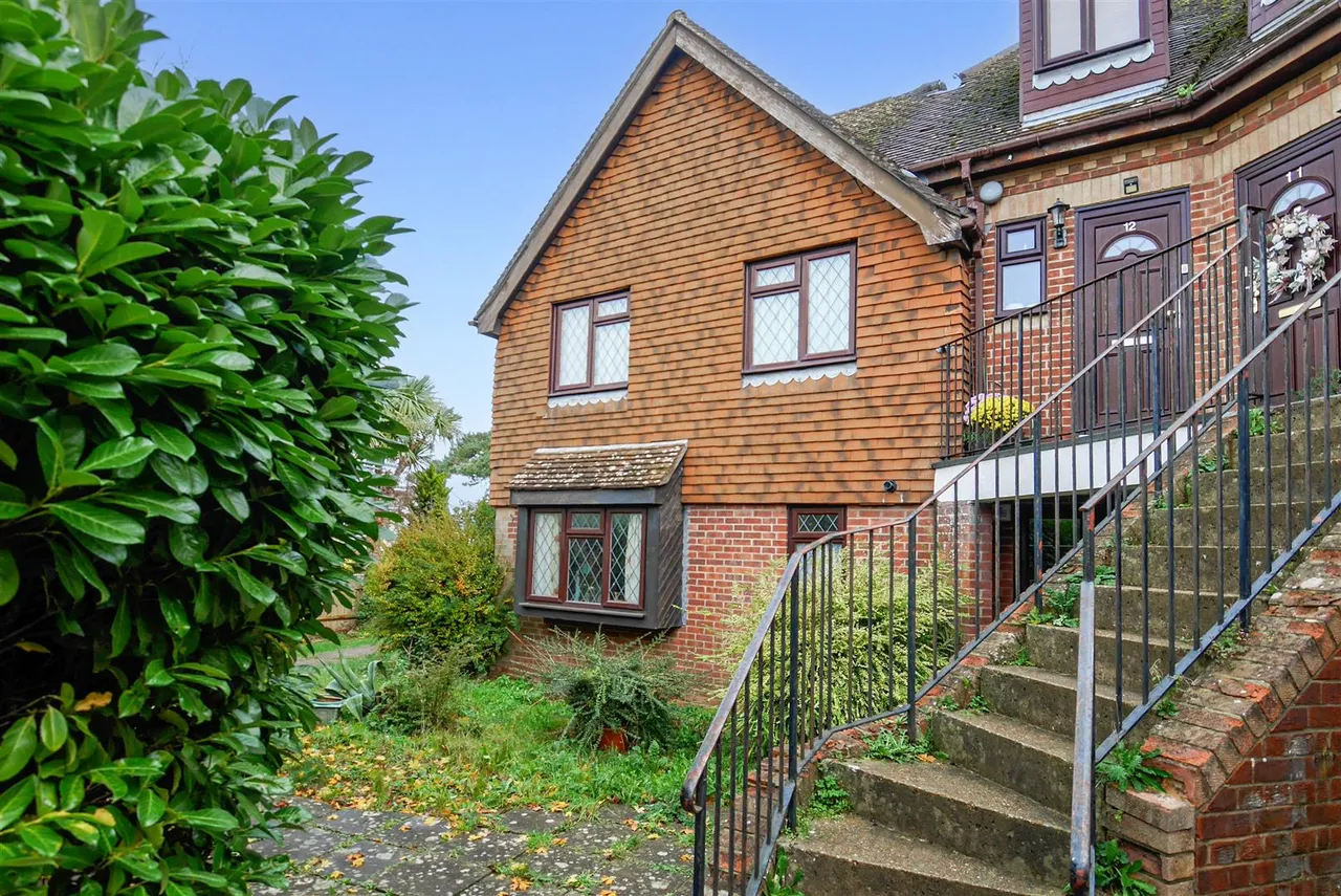 2 bed house for sale, Lyminster Road, Wick