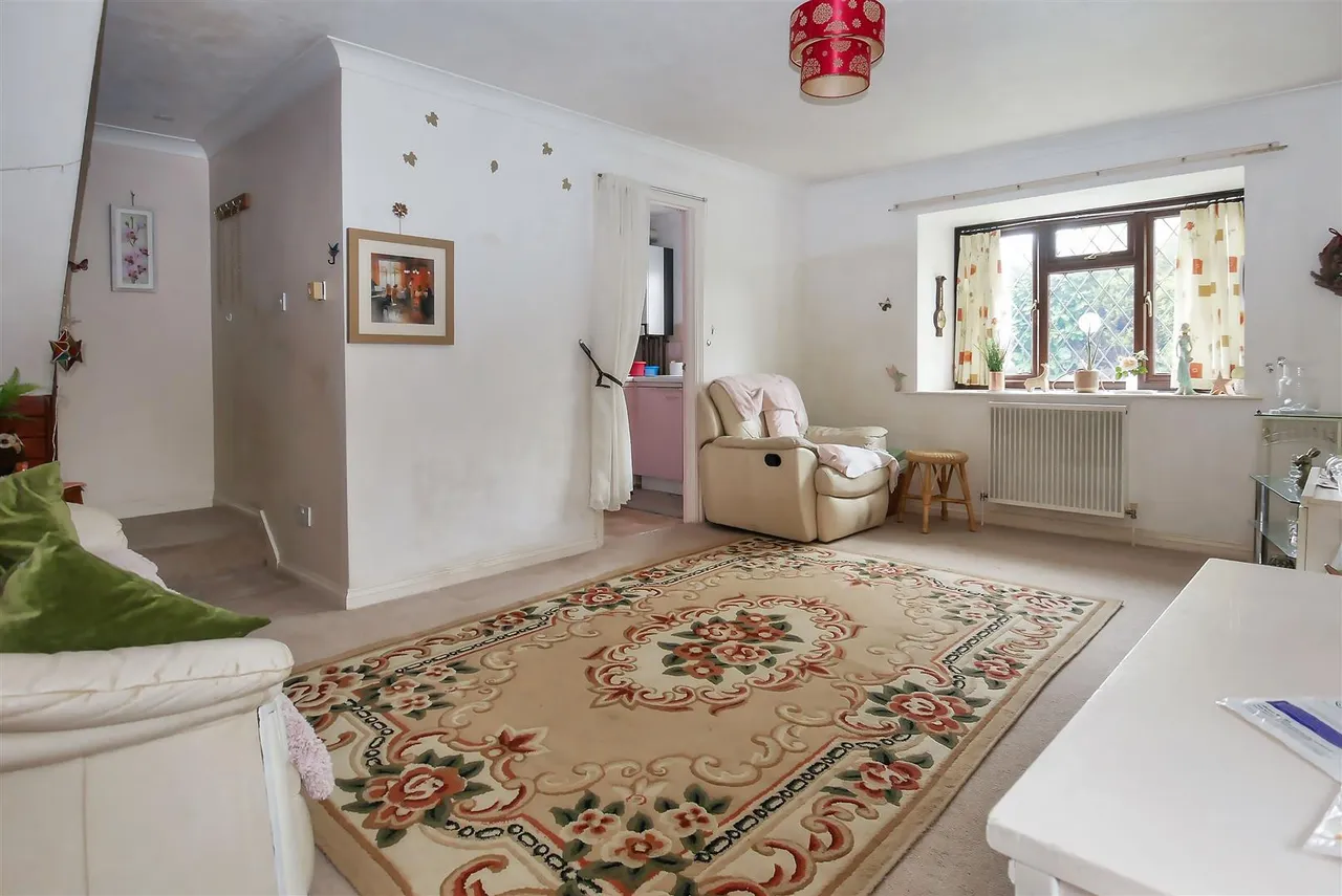 Lyminster Road, Wick, photo 9