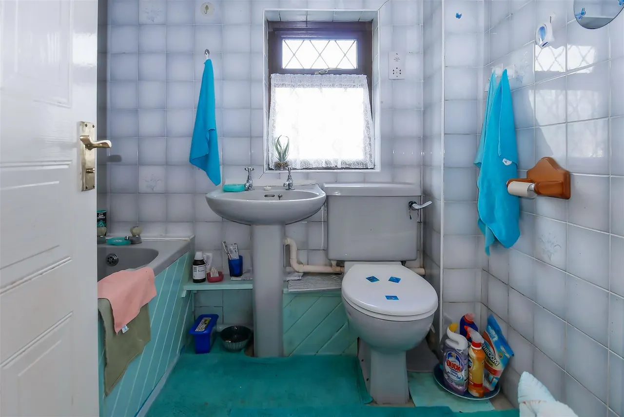 Lyminster Road, Wick, photo 10