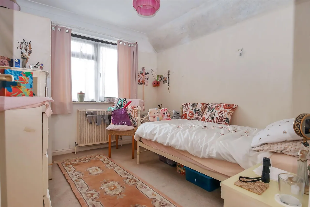 Lyminster Road, Wick, photo 8