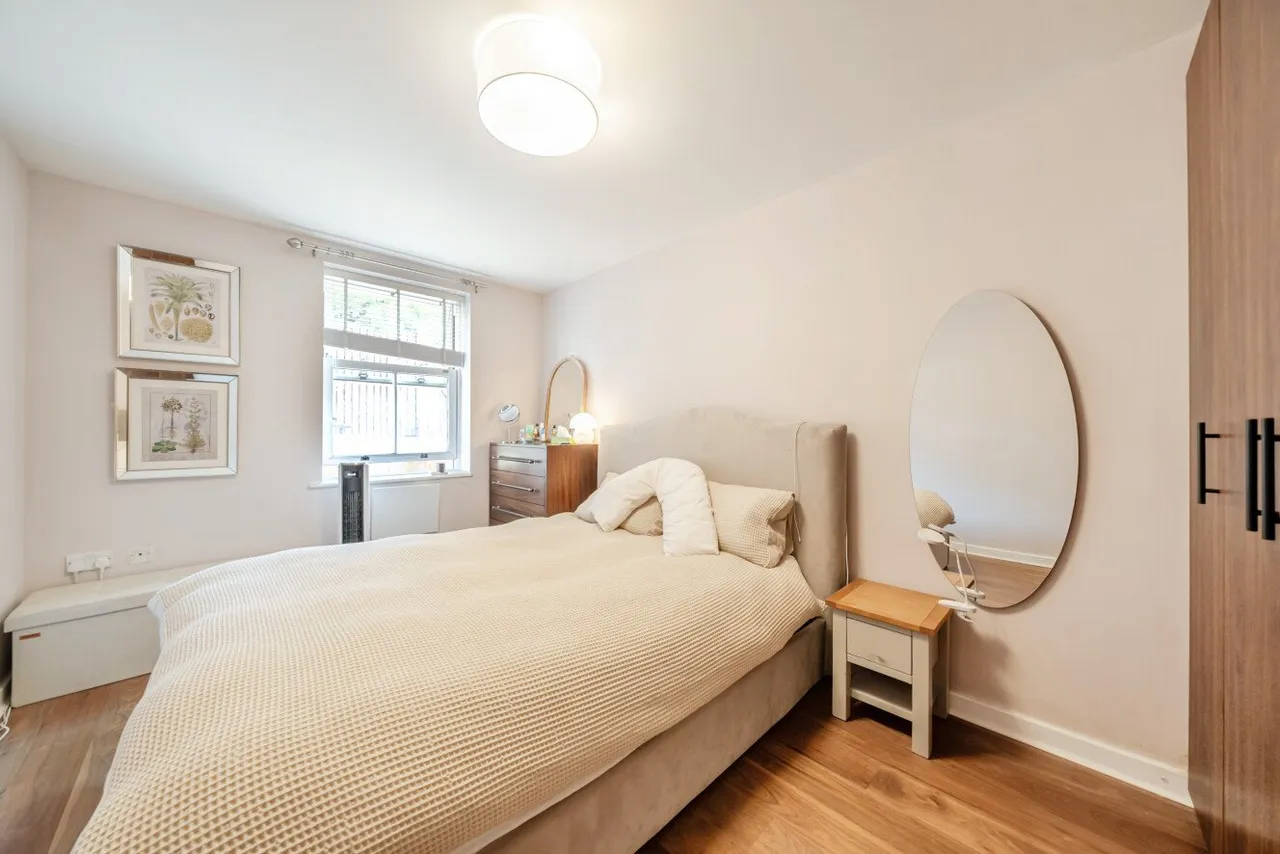 Petworth Street, Battersea, SW11, photo 3