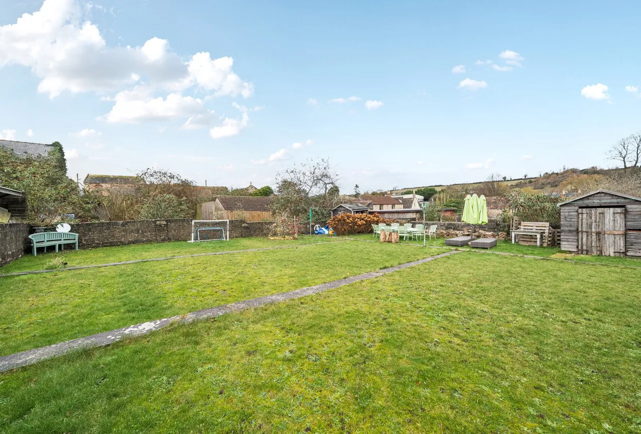 Welton Vale, Somerset, Midsomer Norton, BA3 2BG, photo 13