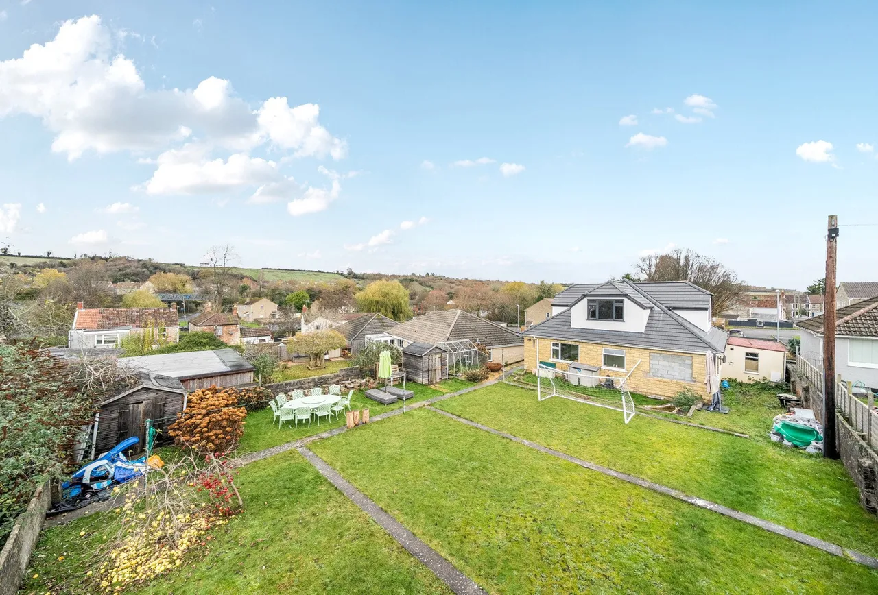 3 bed house for sale — Welton Vale, Somerset, Midsomer Norton, BA3 2BG