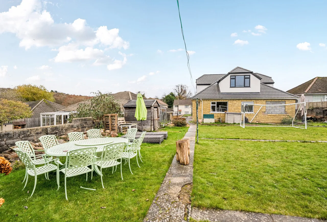 Welton Vale, Somerset, Midsomer Norton, BA3 2BG, photo 15