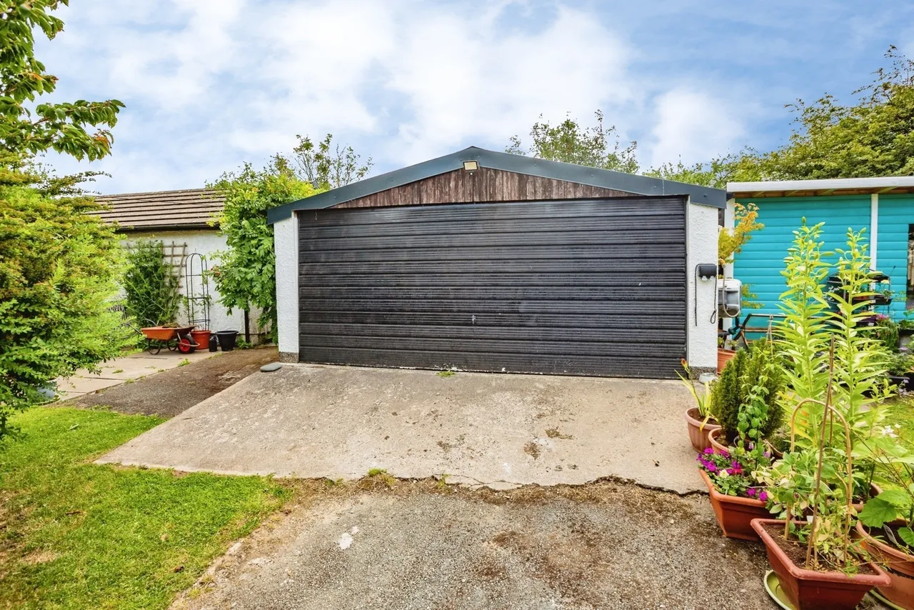Dihewyd, Lampeter, SA48, photo 26