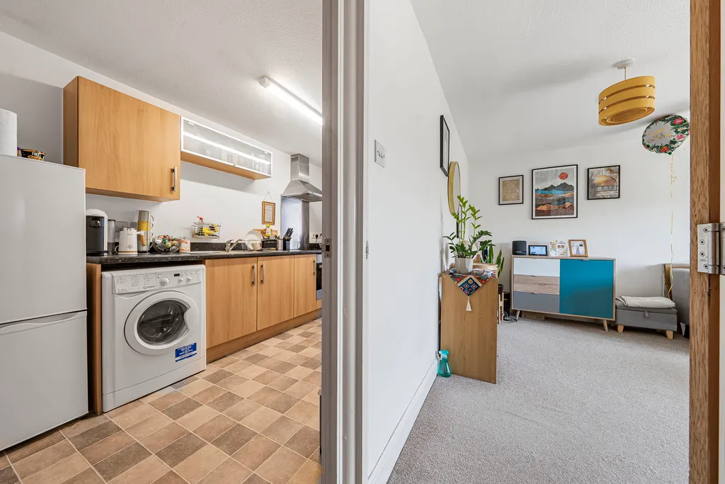 Keith Park Road, Uxbridge, photo 9
