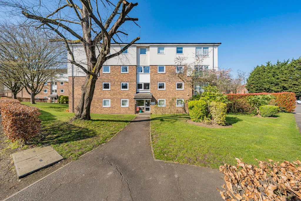 Keith Park Road, Uxbridge, photo 24