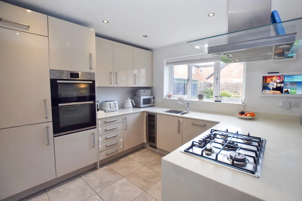 Damson Way, Hinstock, photo 8