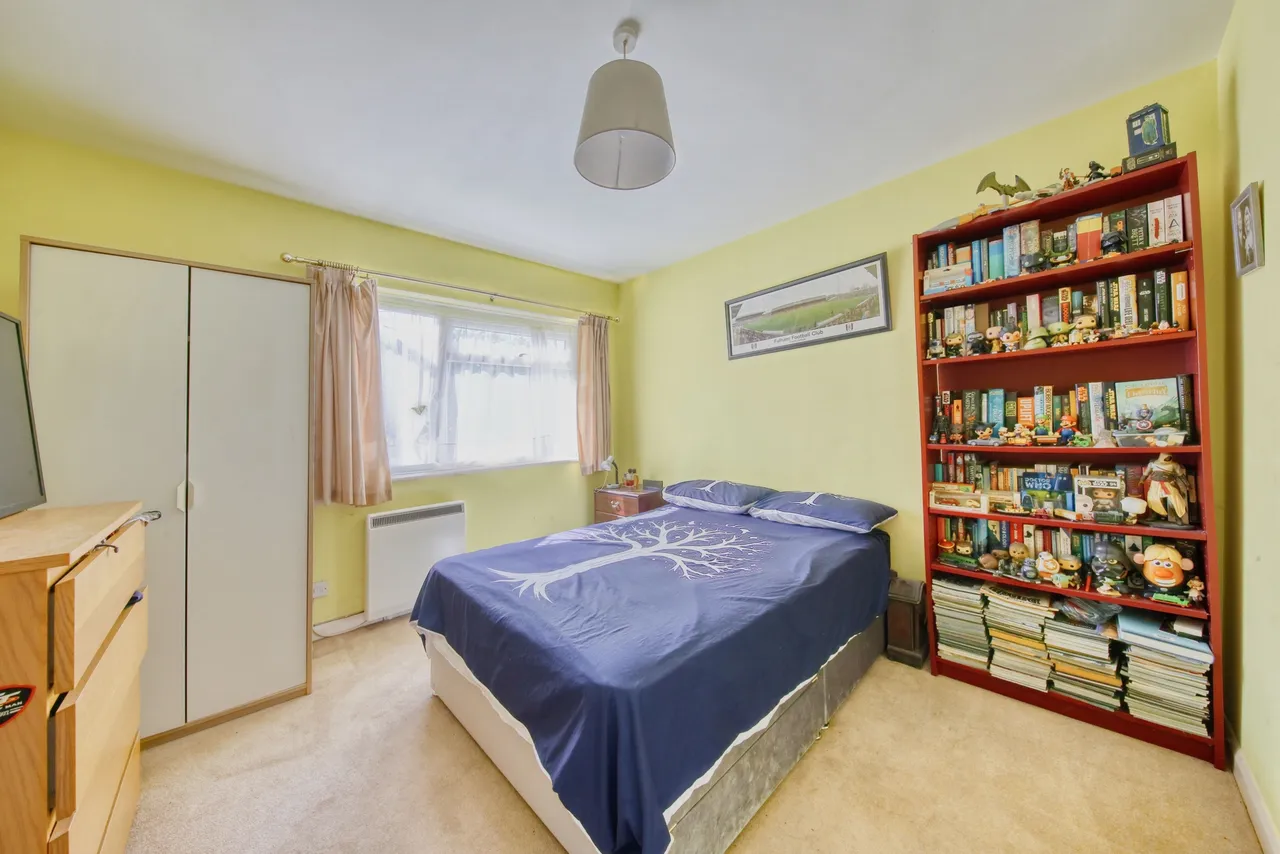 Vicarage Road, Hampton Wick, KT1 4EJ, photo 5
