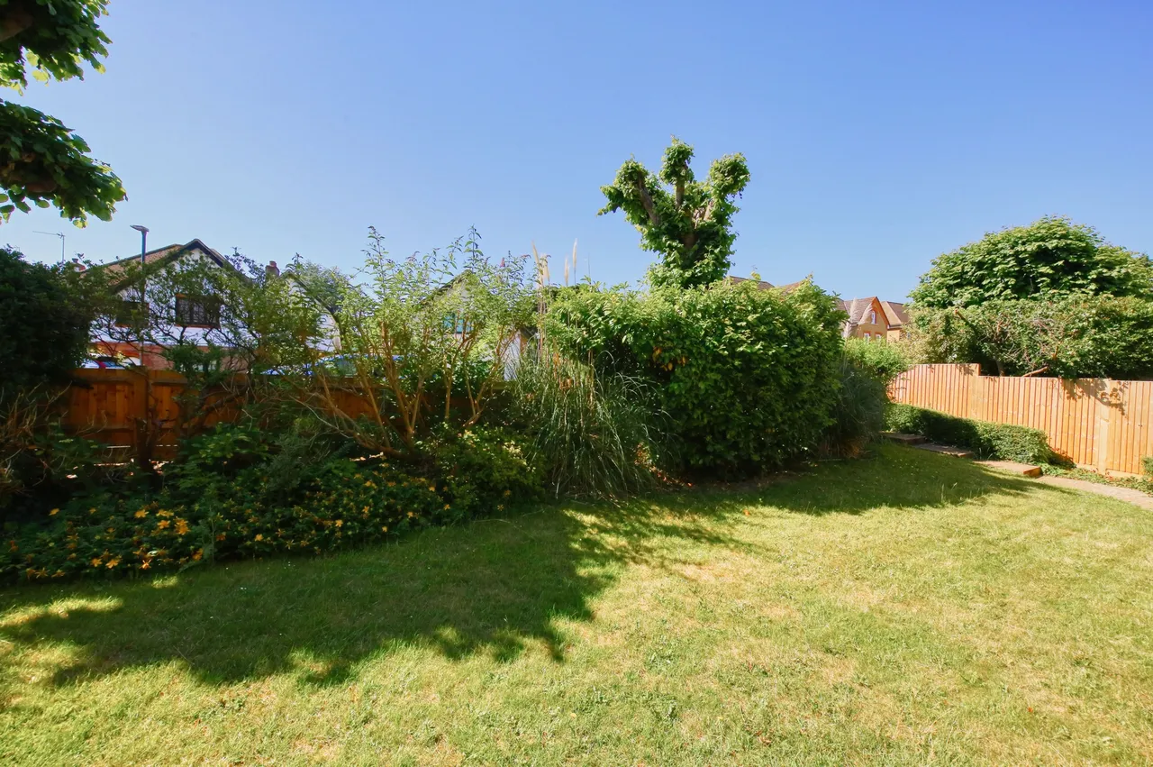 Vicarage Road, Hampton Wick, KT1 4EJ, photo 8