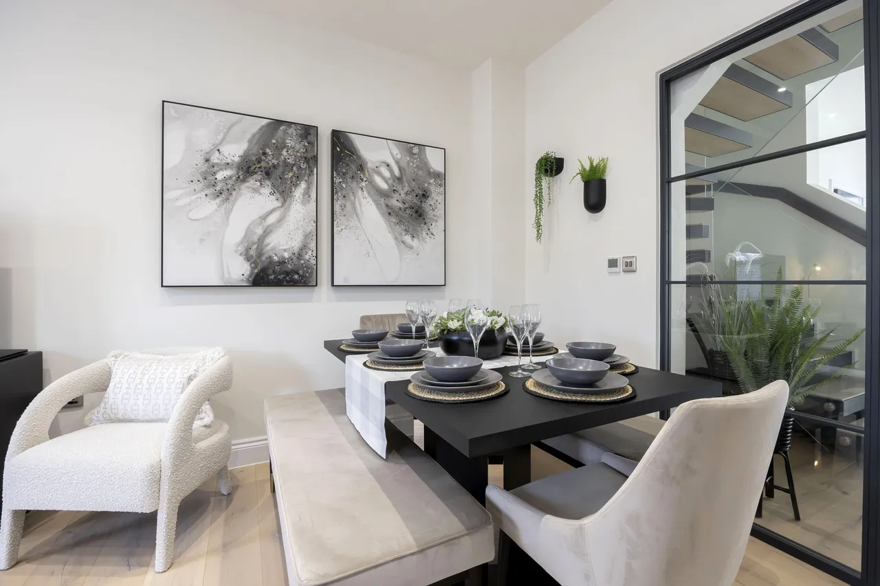 Carlton Street, Cheltenham, GL52, photo 11