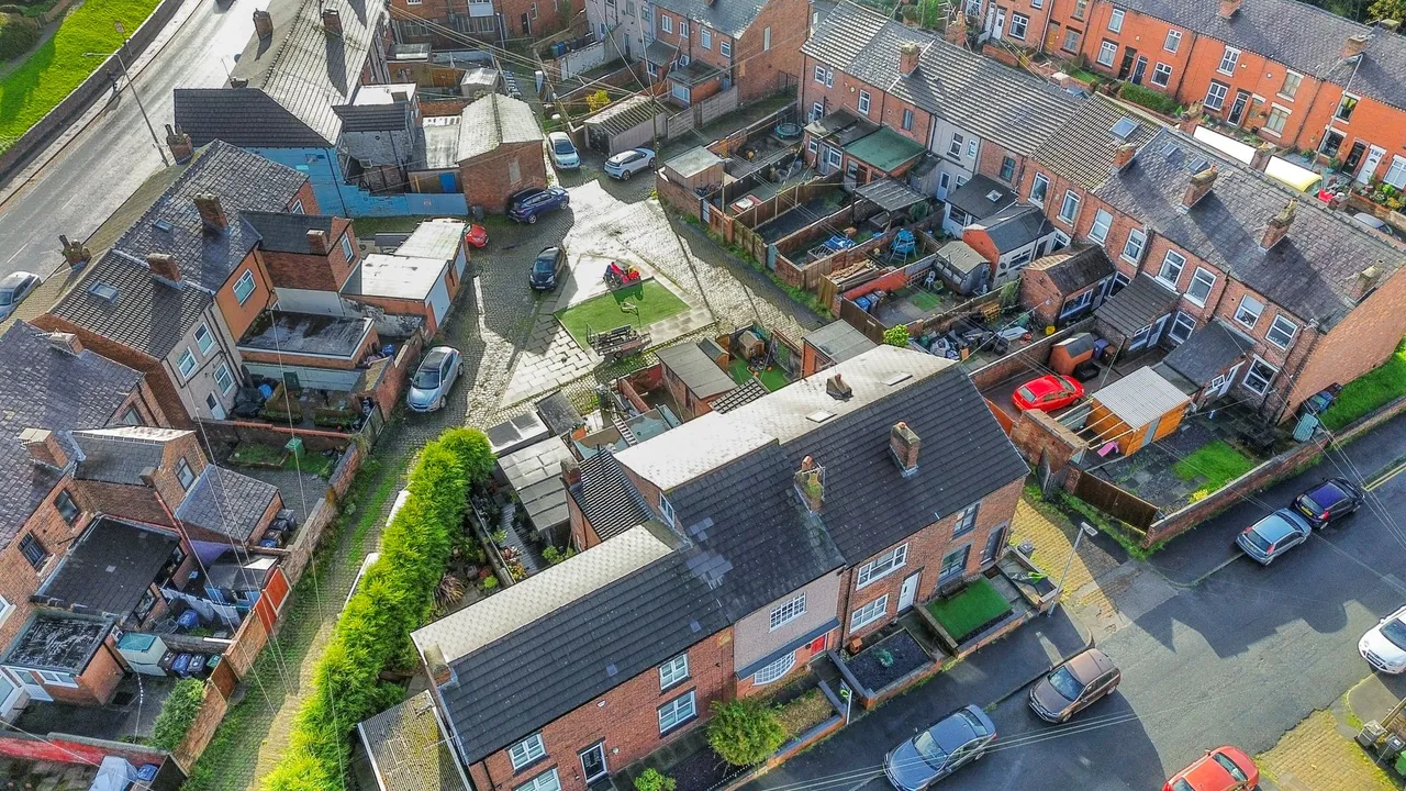 Morden Avenue, Ashton-In-Makerfield, WN4, photo 24