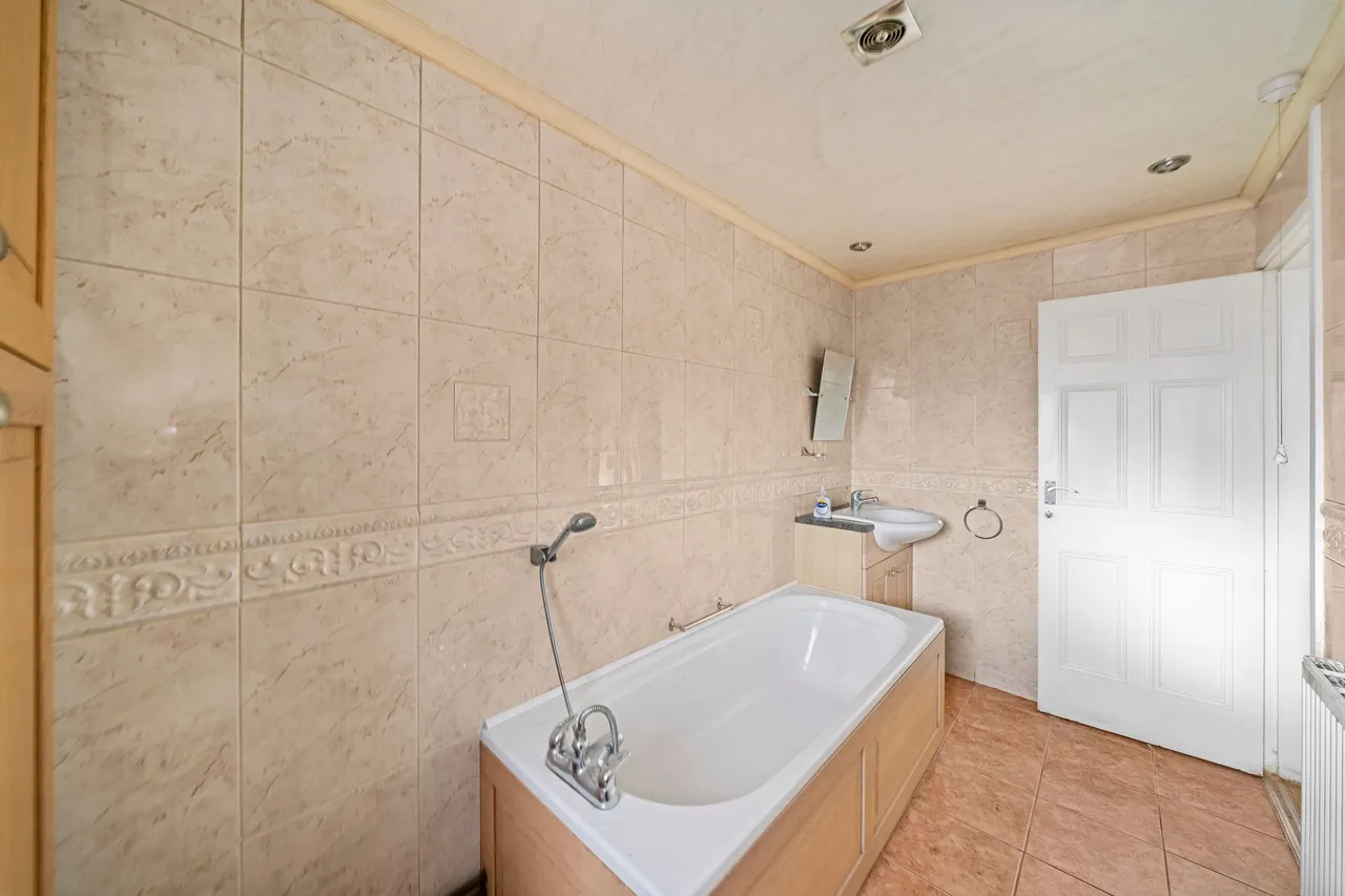 Morden Avenue, Ashton-In-Makerfield, WN4, photo 16
