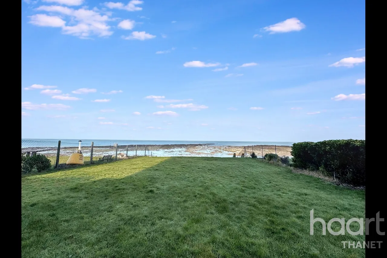 Royal Crescent, Margate, CT9, photo 7